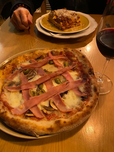 Pizza Tirolese